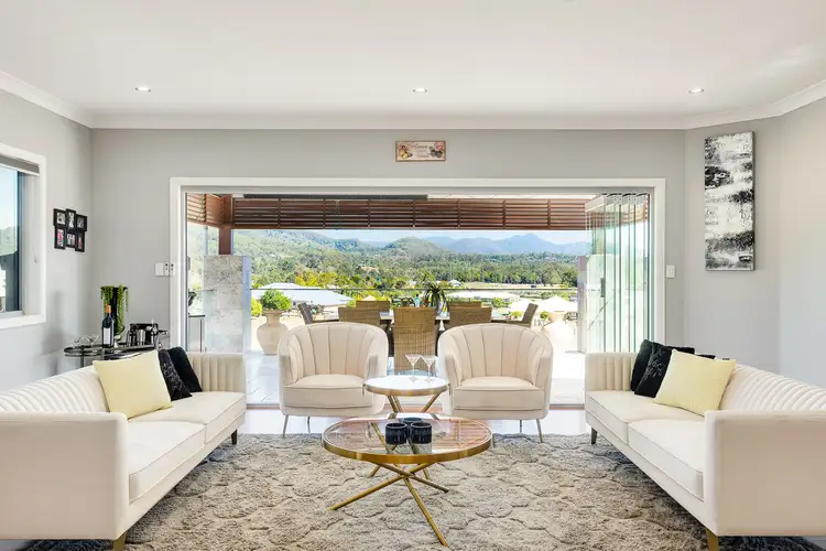 18 Ascot Crescent, Samford Valley QLD 4520