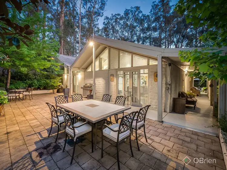 1 Bilocla Avenue, Cockatoo VIC 3781