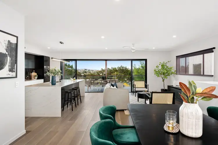 69 Miles Street, Hawthorne QLD 4171