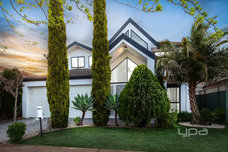 39 William Circuit, Caroline Springs VIC 3023
