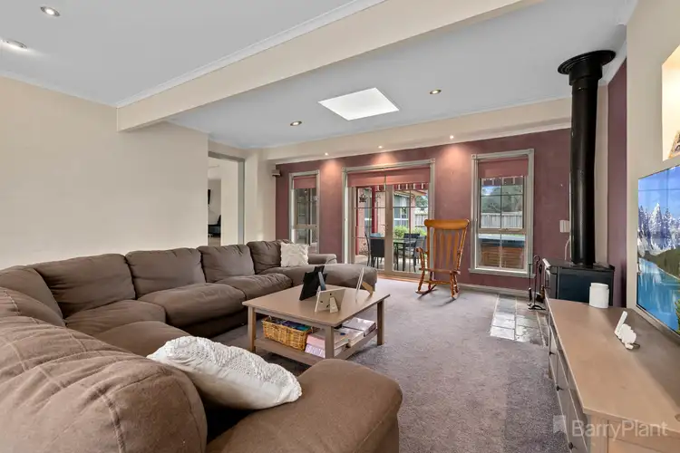 Third view of Homely house listing, 6 Tanunda Close, Narre Warren VIC 3805