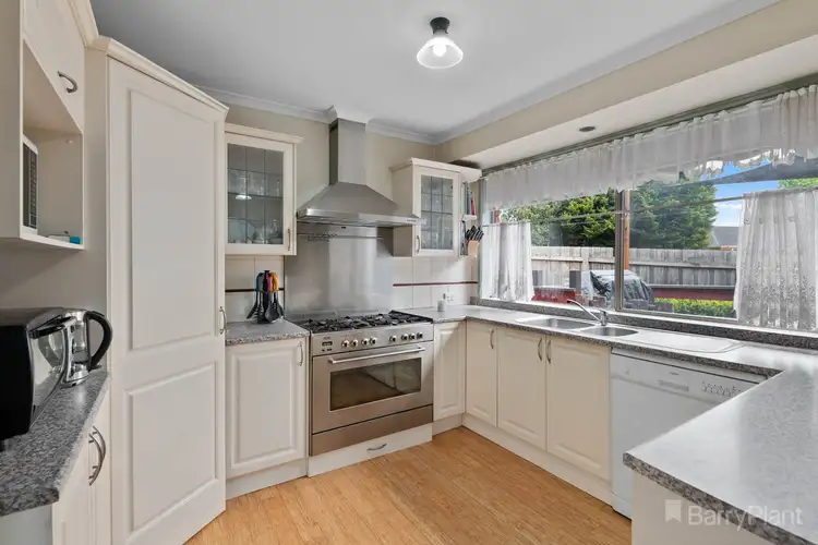 Fifth view of Homely house listing, 6 Tanunda Close, Narre Warren VIC 3805