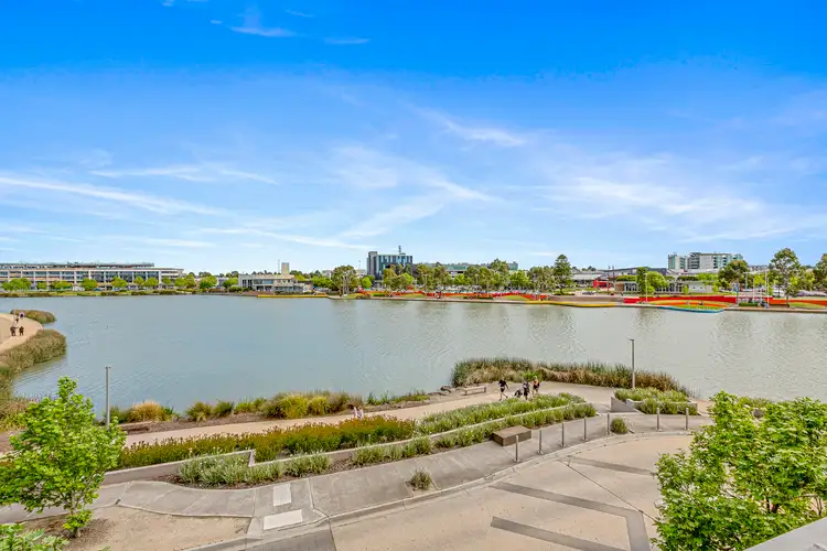 13/76 The Esplanade, Caroline Springs VIC 3023