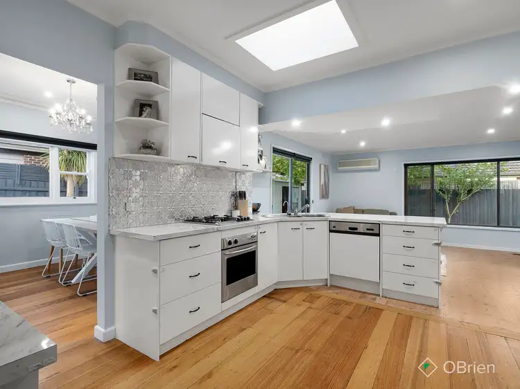Fifth view of Homely house listing, 4 Eila Close, Cheltenham VIC 3192