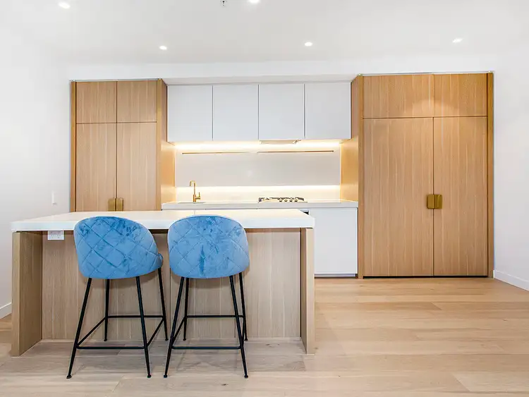 1311/545 Station Street