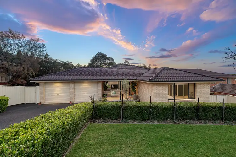 10 Hillview Crescent, Macquarie Hills NSW 2285