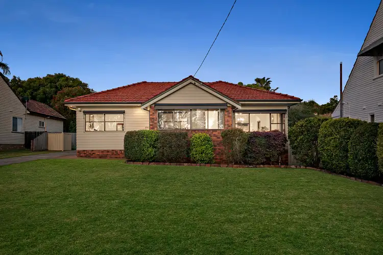 250 The Esplanade, Speers Point NSW 2284