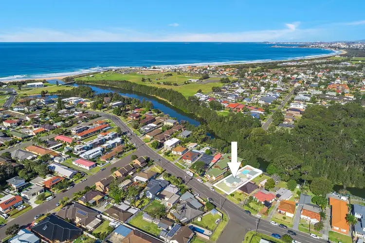 Third view of Homely semi-detached listing, 2/53 Lake Parade, East Corrimal NSW 2518