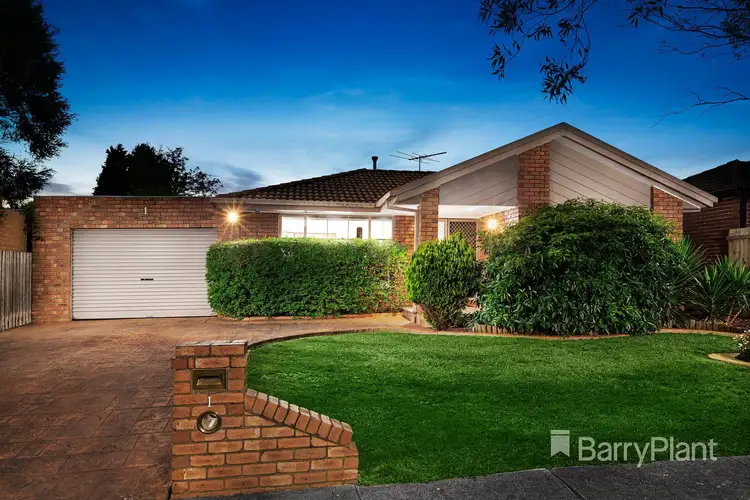 1 Fenech Close, Mill Park VIC 3082