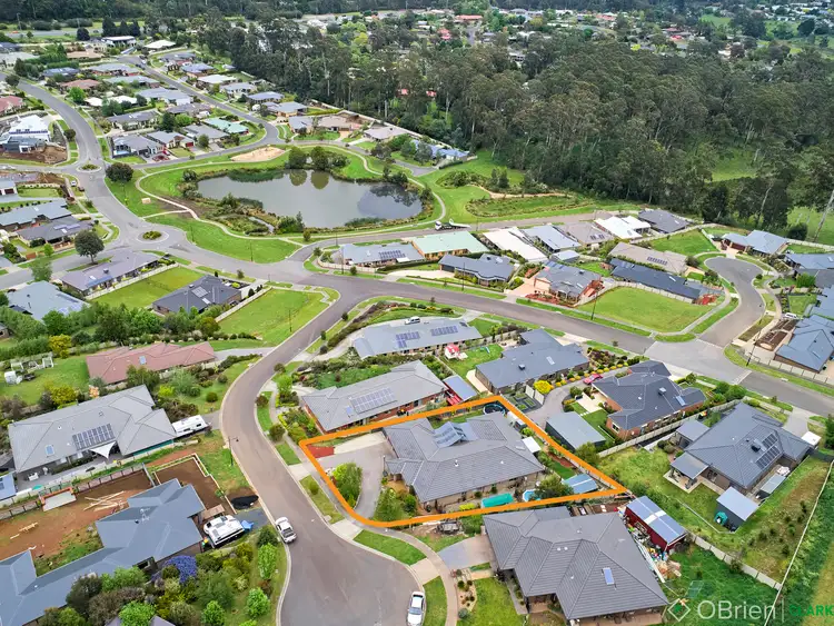 Second view of Homely house listing, 3 Lakeview Court, Drouin VIC 3818