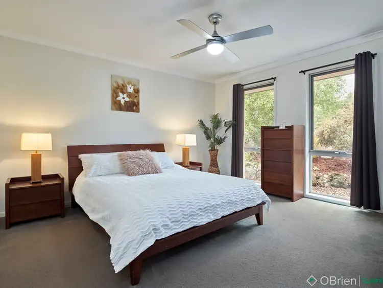 Sixth view of Homely house listing, 3 Lakeview Court, Drouin VIC 3818