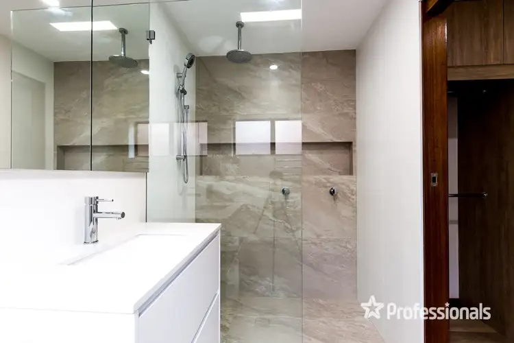 Sixth view of Homely house listing, 8 Hibiscus Close, Alfords Point NSW 2234