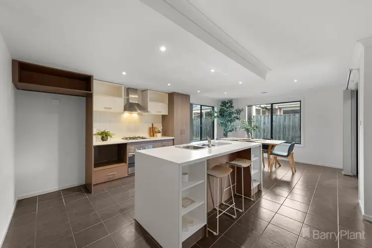 Sixth view of Homely house listing, 28 Player Drive, Narre Warren VIC 3805