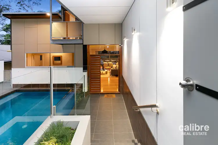 86 Outlook Crescent, Bardon QLD 4065