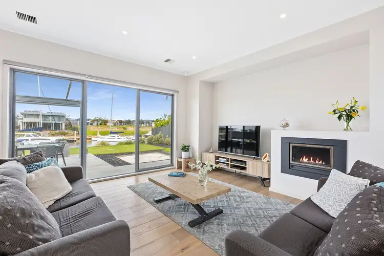 11 Sovereign Point, Safety Beach VIC 3936