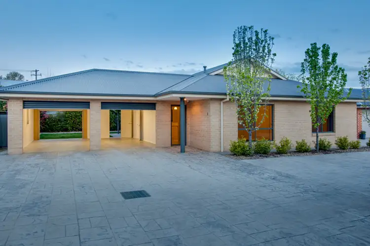 Main view of Homely townhouse listing, 2/585 Livermore Street, Lavington NSW 2641
