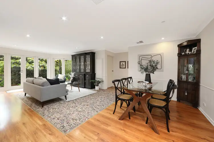 25 Stoneleigh Avenue, Boronia VIC 3155