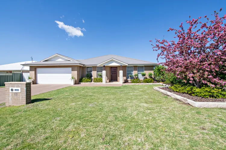 13 Holmwood Drive, Dubbo NSW 2830