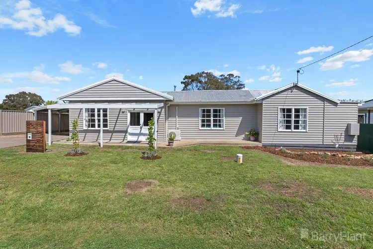 17 Regent Street, Kangaroo Flat VIC 3555