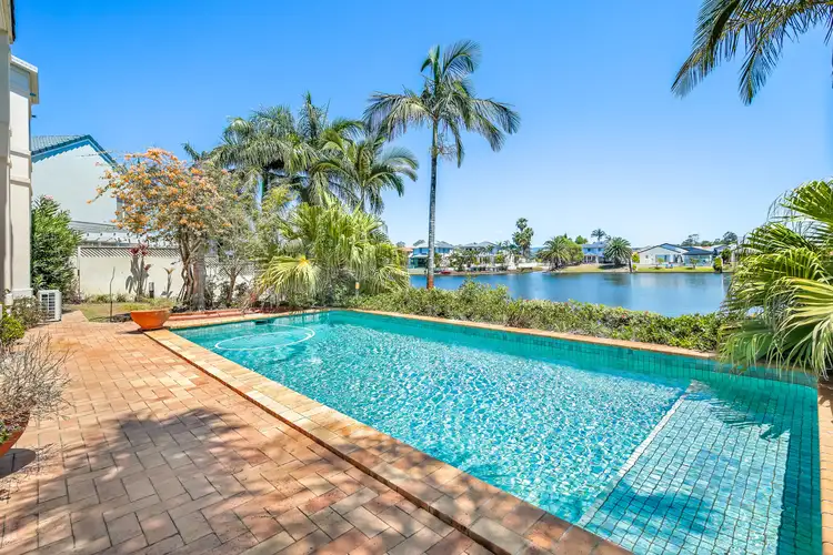 34/40 Cotlew Street East, Southport QLD 4215