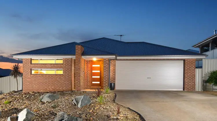 6 Dempster Place, Leneva VIC 3691