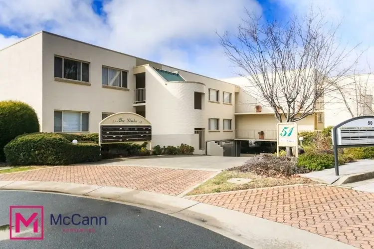 9/51 Leahy Close
