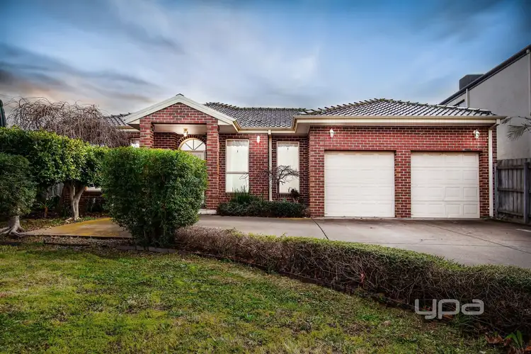 35 Sovereign Way, Hillside VIC 3037