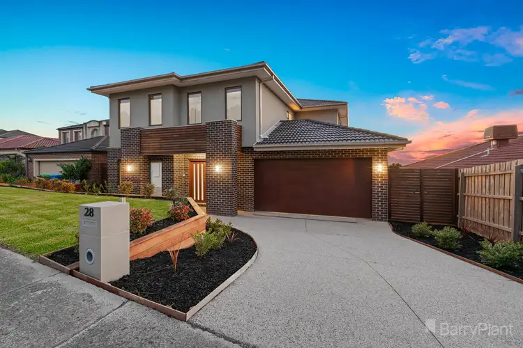 28 Montbrae Circuit, Narre Warren North VIC 3804