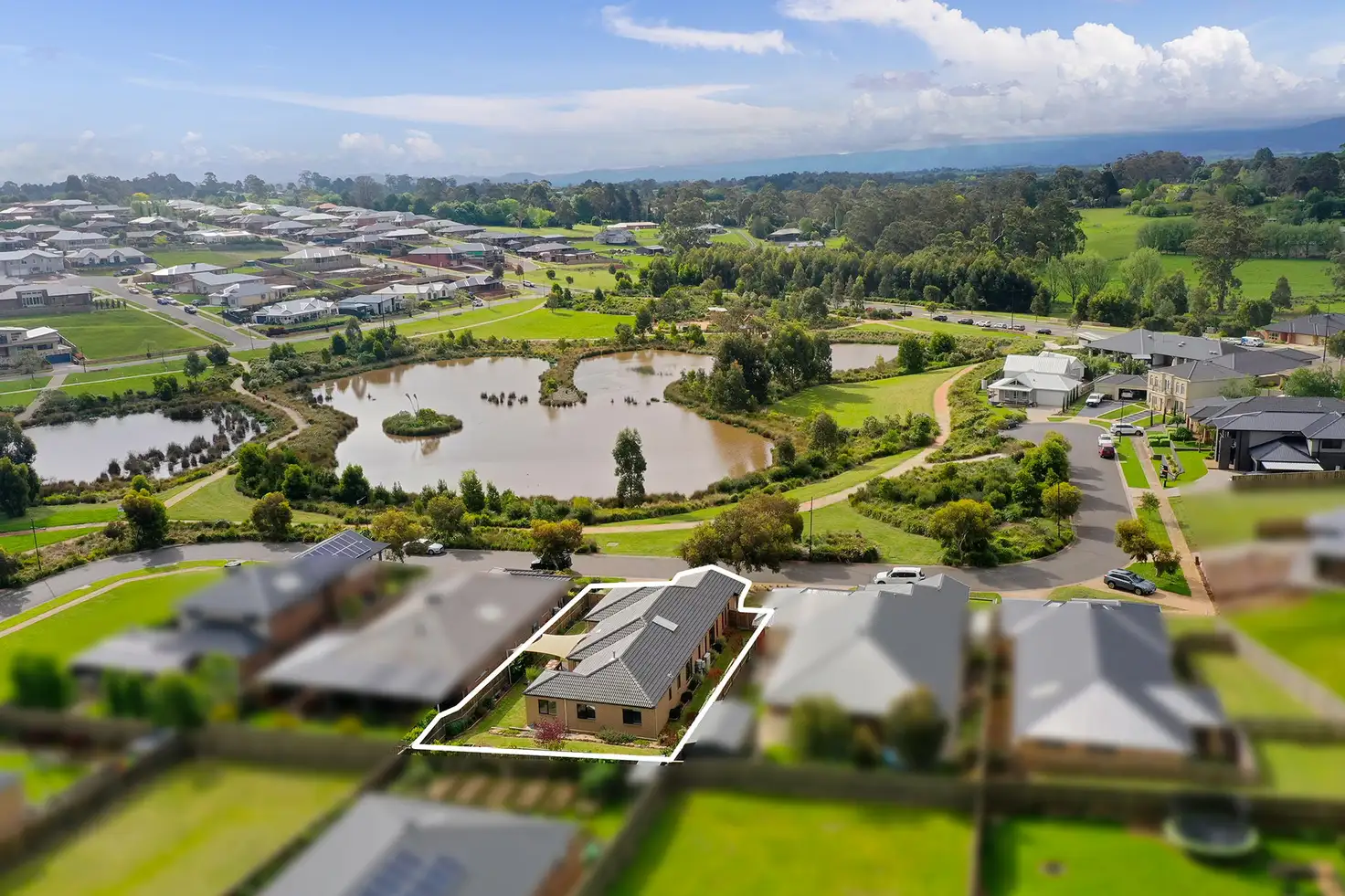 Main view of Homely house listing, 5 Waterview Close, Drouin VIC 3818