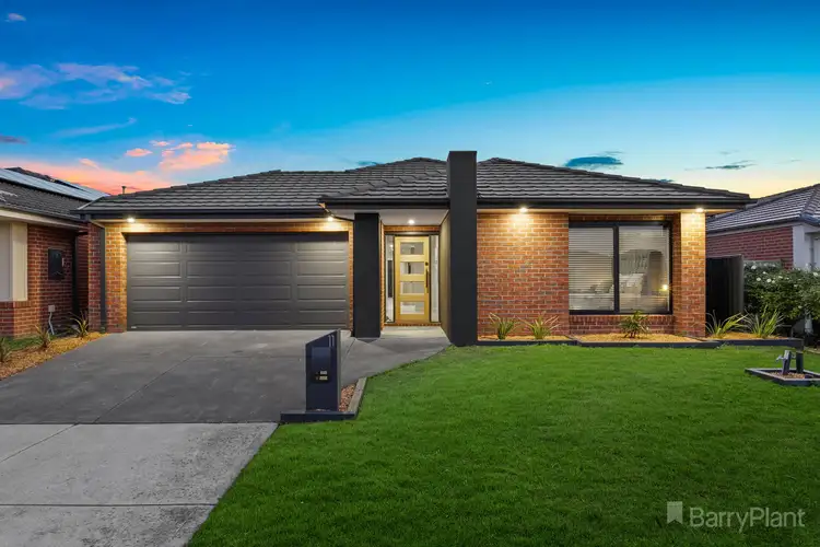 11 Rosella Avenue, Pakenham VIC 3810