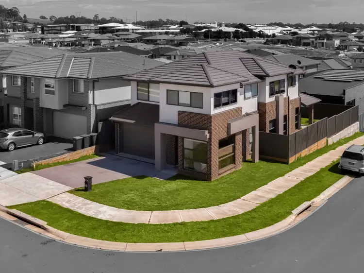 72 Melrose Street, Middleton Grange NSW 2171
