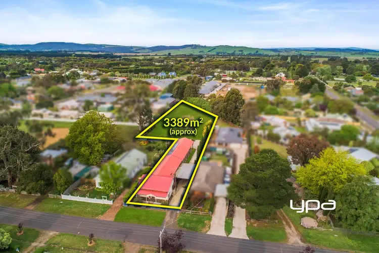 4 William Street, Romsey VIC 3434