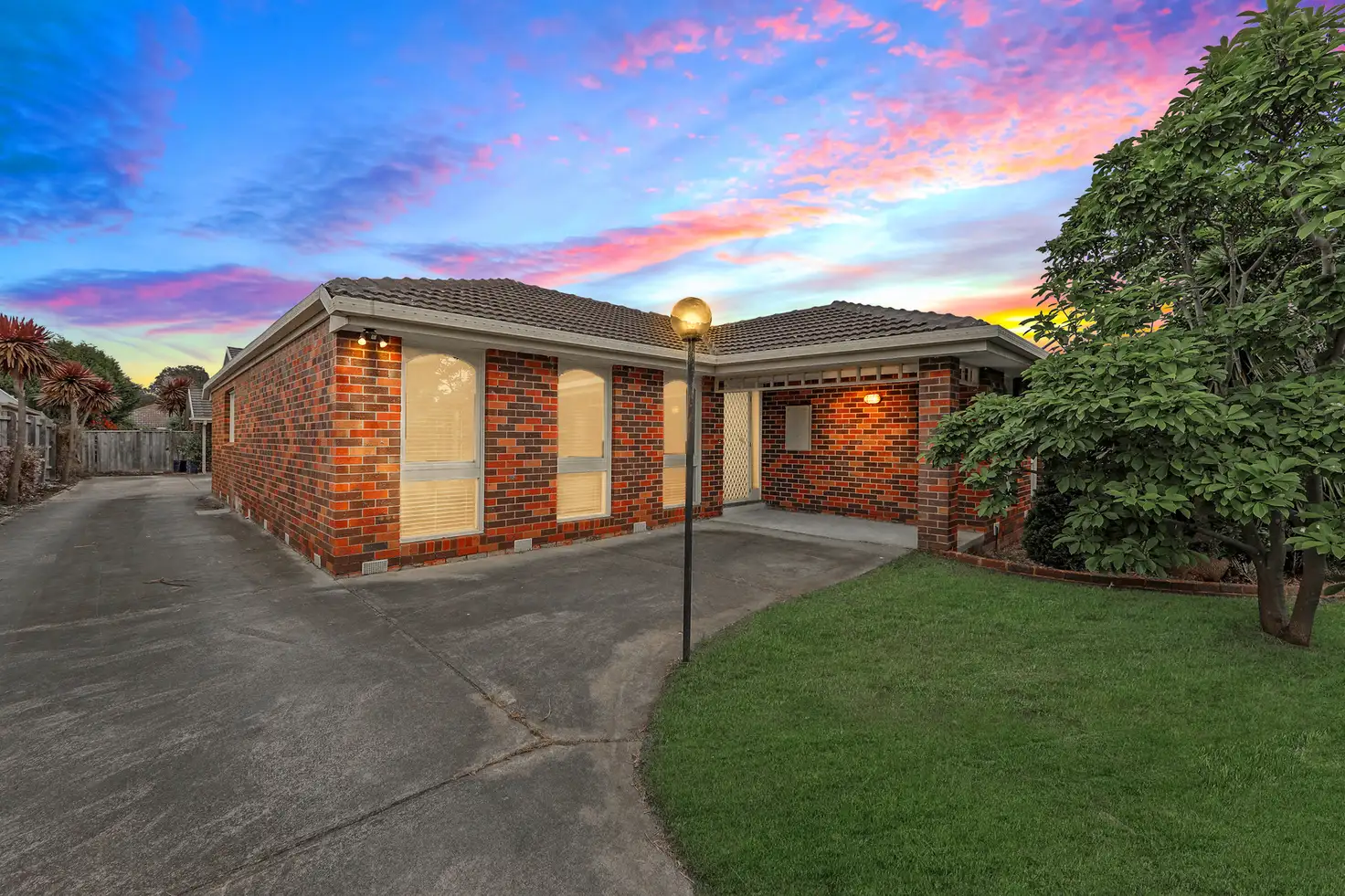 Main view of Homely unit listing, 1/11 Fourth Avenue, Rowville VIC 3178