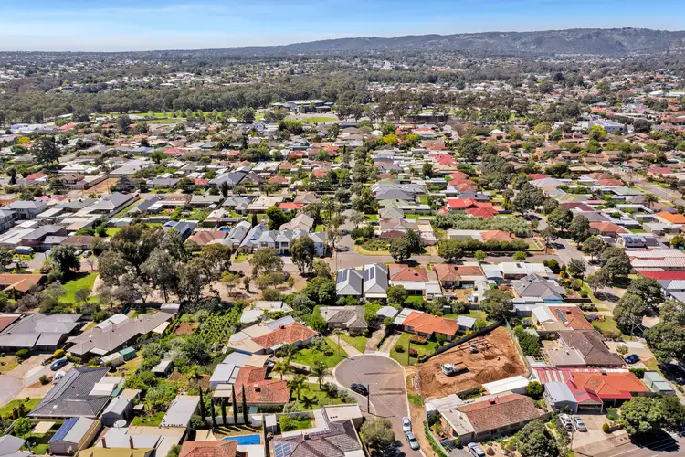 Seventh view of Homely house listing, 4 Keith Court, Paradise SA 5075