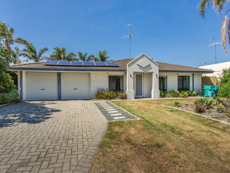 9 Muntries Place, Halls Head WA 6210