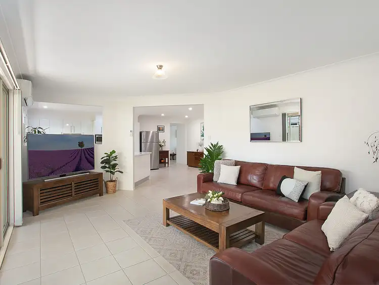 Fourth view of Homely house listing, 8 Laguna Parade, Berkeley Vale NSW 2261