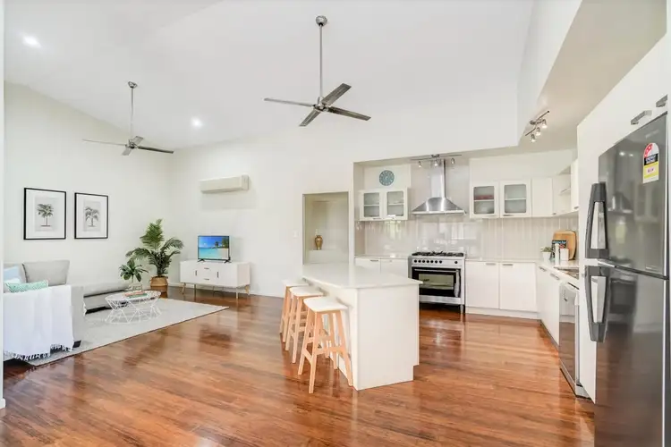 7 Rainbow Street, Kanimbla QLD 4870