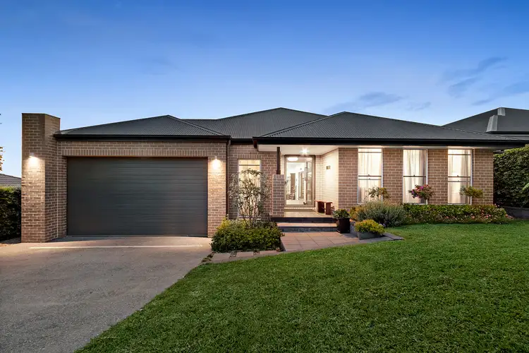 16 Hooghly Avenue, Cameron Park NSW 2285