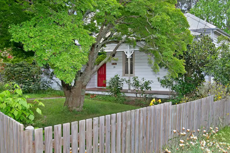 28 Badgerys Crescent, Lawson NSW 2783