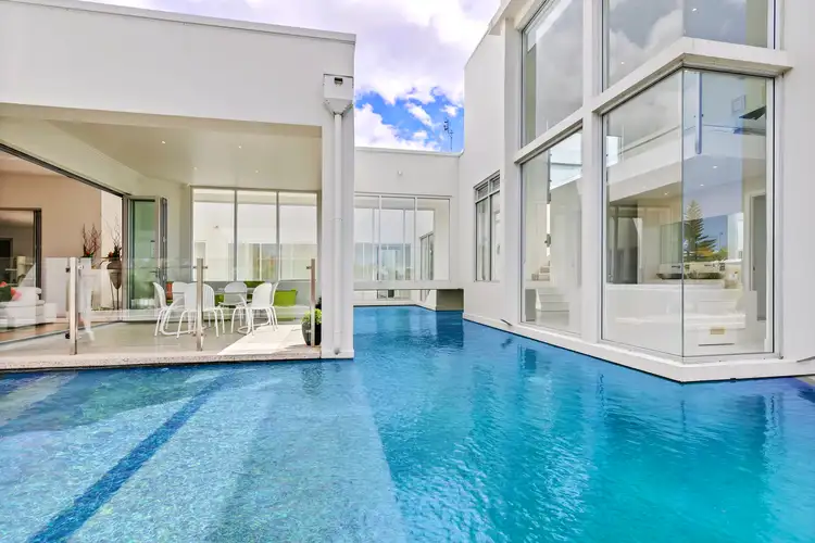 2 Hartley Crescent, Pelican Waters QLD 4551