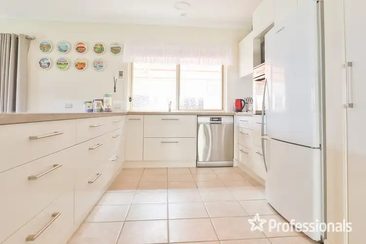 Fourth view of Homely house listing, 2 Frangipani Court, Mildura VIC 3500