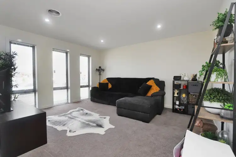 Second view of Homely house listing, 32 Barry Crescent, Goulburn NSW 2580