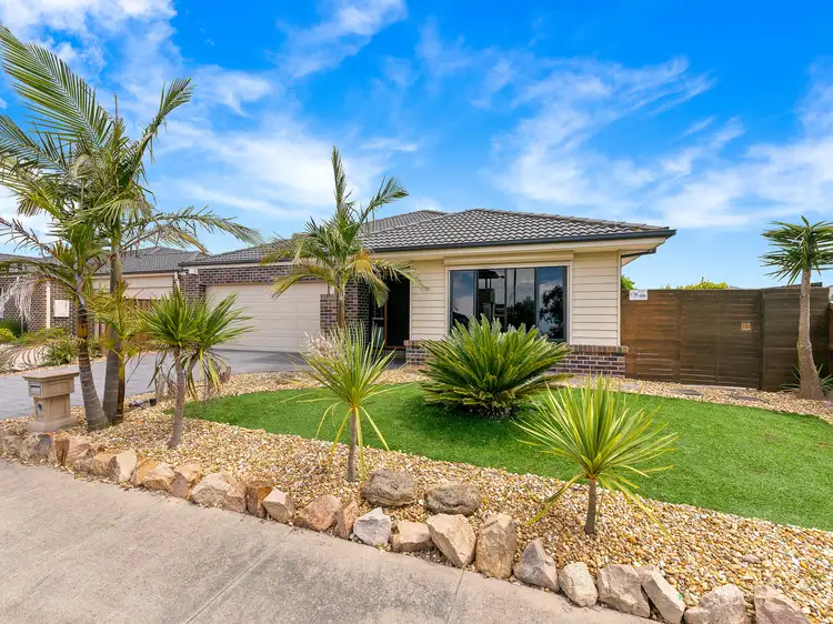 20 Olivebank Crescent, Cranbourne North VIC 3977