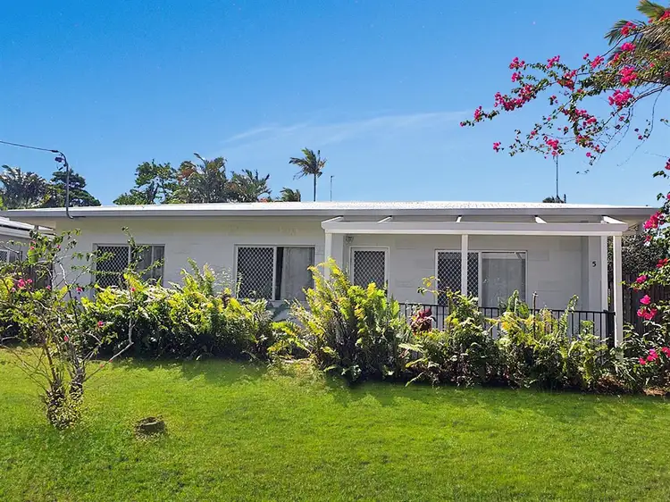 Second view of Homely semi-detached listing, 1/5 Ireland Cres, Whitfield QLD 4870