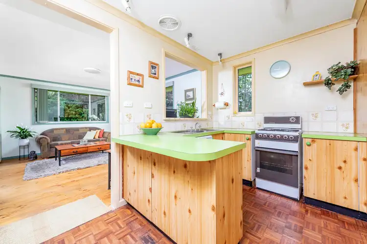 Fourth view of Homely house listing, 8 Dennes Place, Lyons ACT 2606