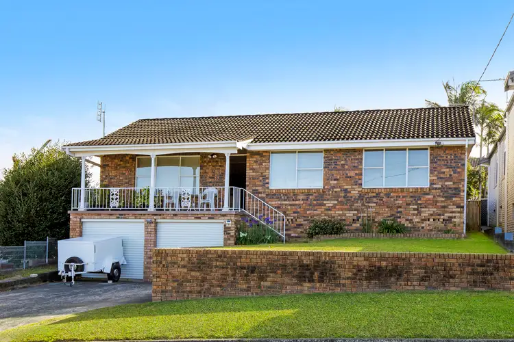 7 Booth Street, Wyoming NSW 2250
