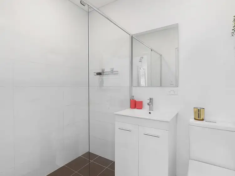Sixth view of Homely apartment listing, 2/77 Lawrence Street, Peakhurst NSW 2210