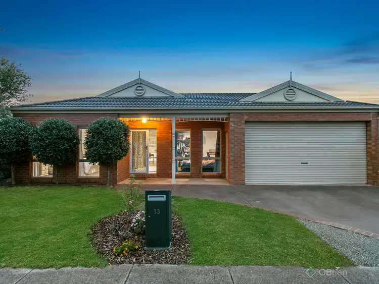 13 Eucumbene Drive, Berwick VIC 3806