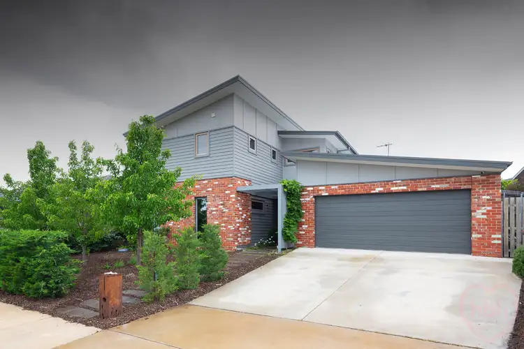 4 Redshaw Street, Coombs ACT 2611