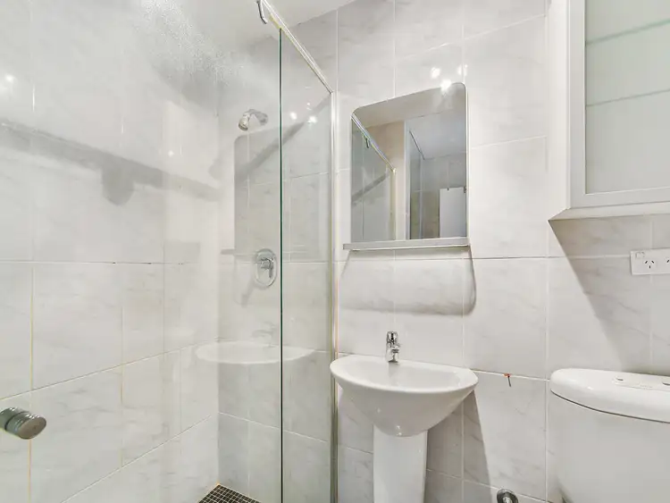 Fifth view of Homely studio listing, 107/2 East Crescent, Mcmahons Point NSW 2060